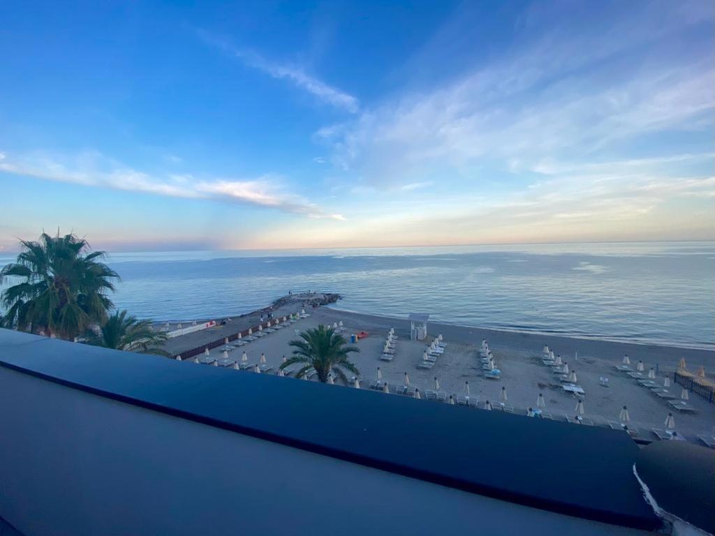 Blu Sea Apartments П'єтра-Лігуре Екстер'єр фото
