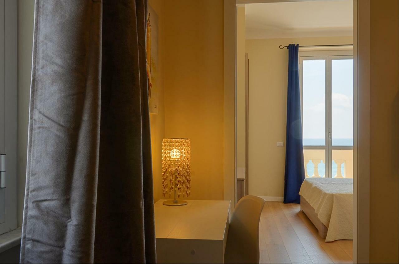 Blu Sea Apartments П'єтра-Лігуре Екстер'єр фото